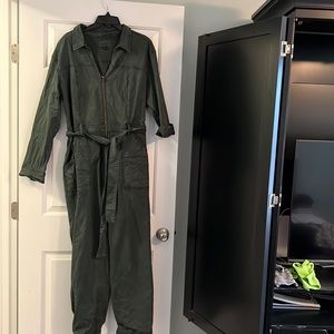 Army green utility jumpsuit size 16 universal thread plus size